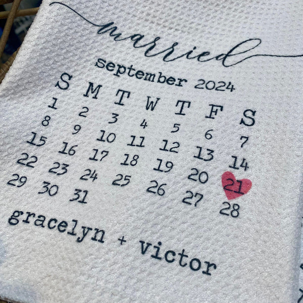 Wedding Date Dish Towel, Calendar Anniversary Gift, Personalized Newlywed Tea Towel, Engagement Gift, Wedding Announcement, Kitchen Gifts