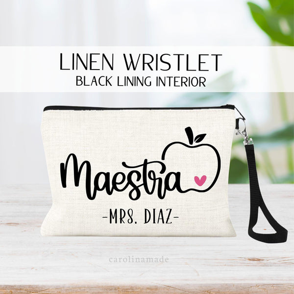 This linen zipper pouch makes the perfect maestra gift! It features the word maestra in the center connected to an apple with a pink heart. Personalize the bottom with your maestras name!