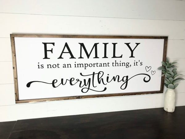 Family is not an important thing it’s everything sign, Wood Framed Canvas, Living Room Art, Dining Room Decor.